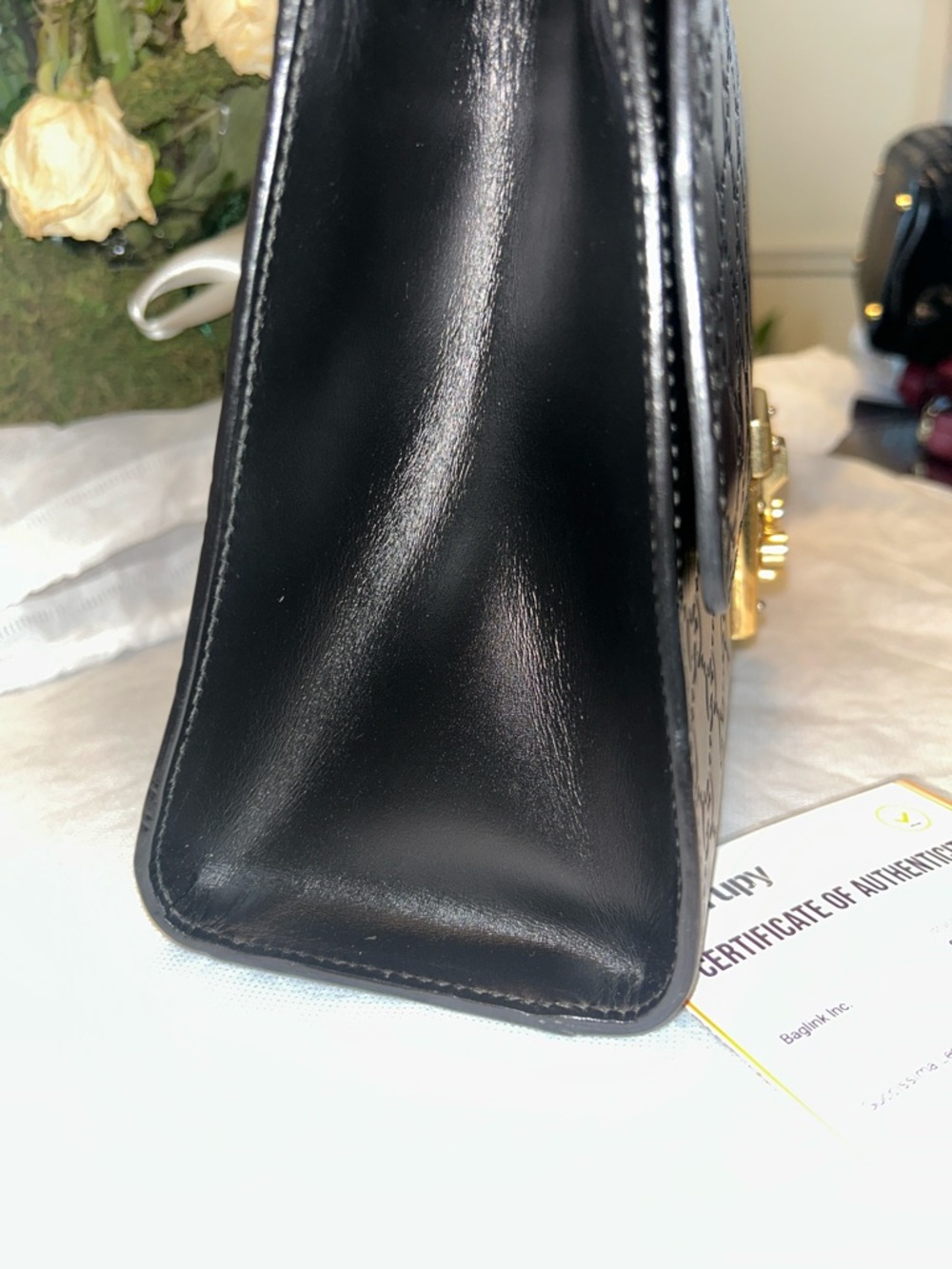 Gucci Black Embossed GG Leather Crossbody with Gold Lock - Picture 7 of 12